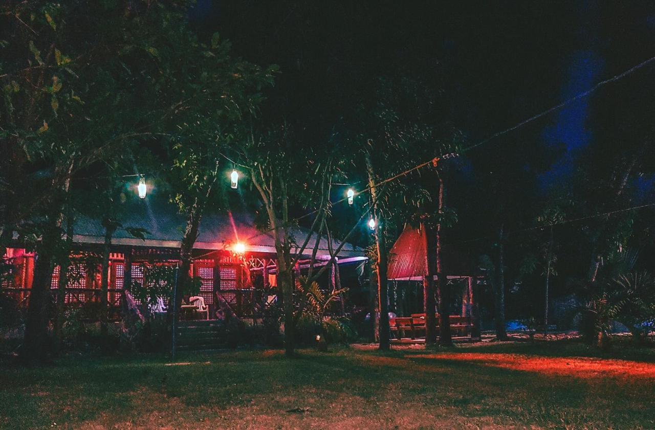 The Pelicans Resort Batangas Exterior photo