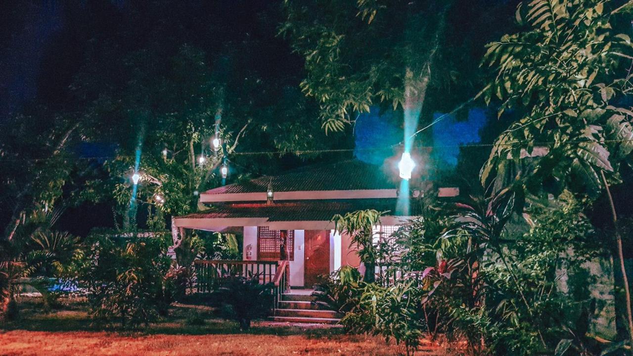 The Pelicans Resort Batangas Exterior photo